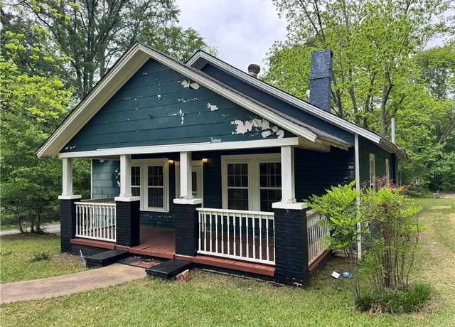 Property at 202 E Railroad St, Valley, AL 36854, 2 beds, 2 baths