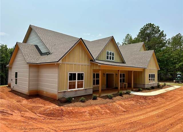 Property at 533 Lee Road 246, Salem, AL 36874, 4 beds, 3.5 baths