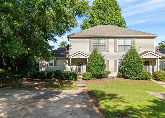 Property at 889 Harvard Dr, Auburn, AL 36830, 3 beds, 2.5 baths