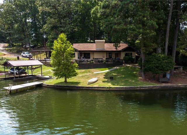 Property at 1701 Lee Road 353, Valley, AL 36854, 4 beds, 1.5 baths
