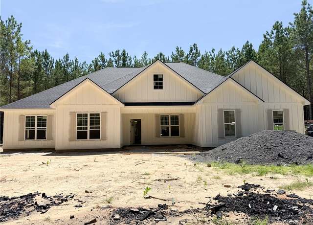 Property at 8954 Lee Road 175, Salem, AL 36874, 4 beds, 3 baths