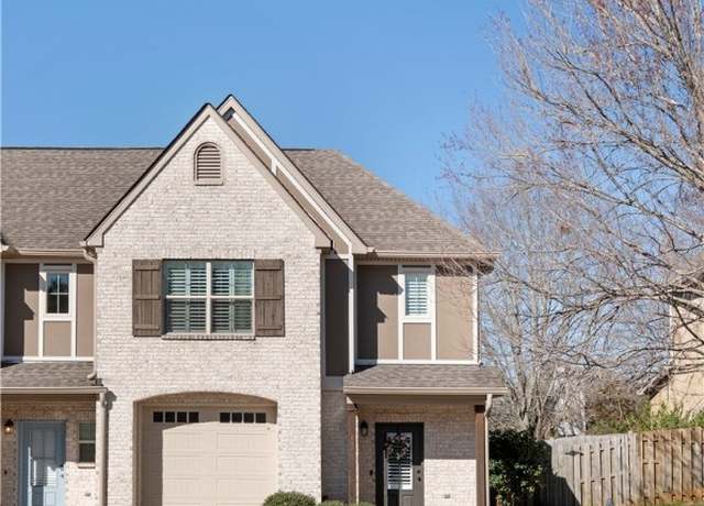 Property at 2020 Stephanie Ct, Auburn, AL 36830, 3 beds, 2.5 baths