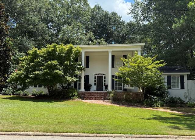 Property at 340 Camellia Dr, Auburn, AL 36830, 5 beds, 4.5 baths