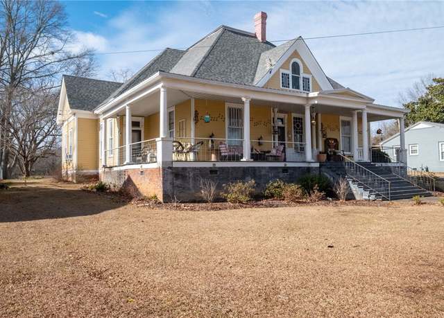 Property at 117 N Lafayette St, Lafayette, AL 36862, 3 beds, 2 baths