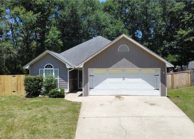 Property at 194 Lee Road 2158, Smiths Station, AL 36877, 3 beds, 2 baths