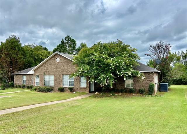 Property at 1982 Woodview Ct, Auburn, AL 36832, 6 beds, 4 baths