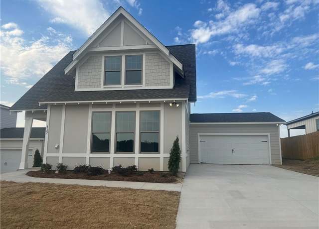Property at 637 Shropshire Dr, Auburn, AL 36832, 4 beds, 2.5 baths