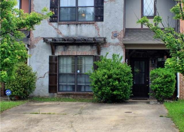 Property at 2009 Stephanie Ct, Auburn, AL 36830, 2 beds, 2.5 baths