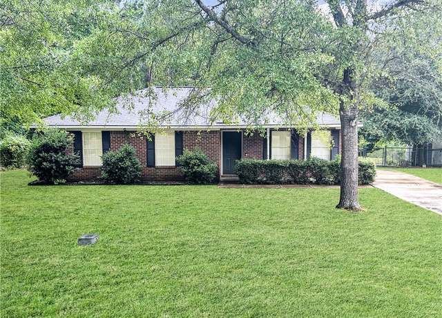 Property at 8174 Lee Road 166, Opelika, AL 36804, 3 beds, 2 baths