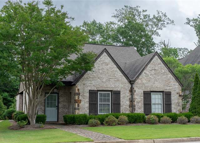 Property at 954 Starr Ct, Auburn, AL 36830, 5 beds, 3 baths