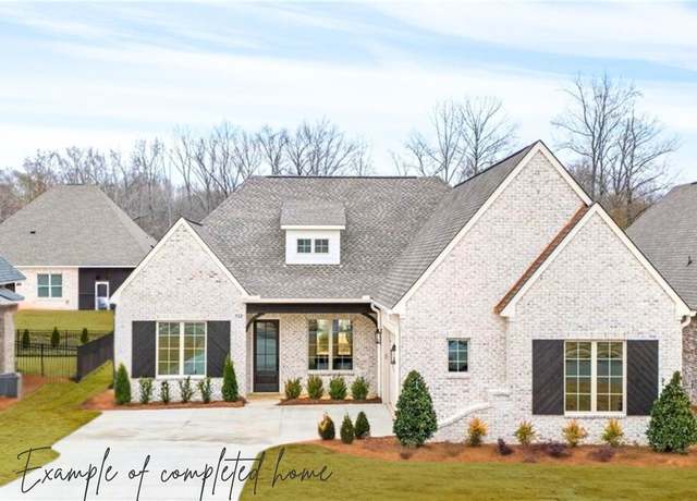 Property at 2346 Champions Blvd, Auburn, AL 36830, 3 beds, 2 baths