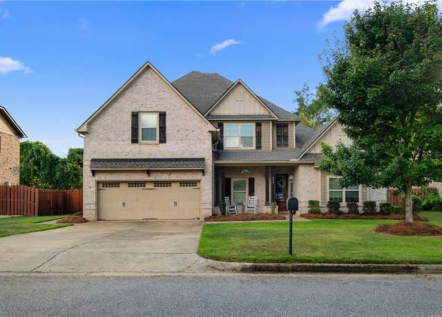 Property at 657 Banbury St, Auburn, AL 36830, 4 beds, 3.5 baths