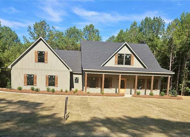 Property at 825 Lee Road 360, Valley, AL 36854, 4 beds, 2.5 baths
