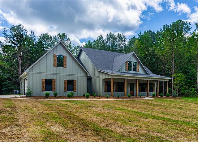 Property at 825 Lee Road 360, Valley, AL 36854, 4 beds, 2.5 baths