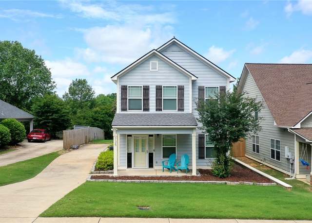 Property at 735 Hunter Ct, Auburn, AL 36832, 3 beds, 2.5 baths