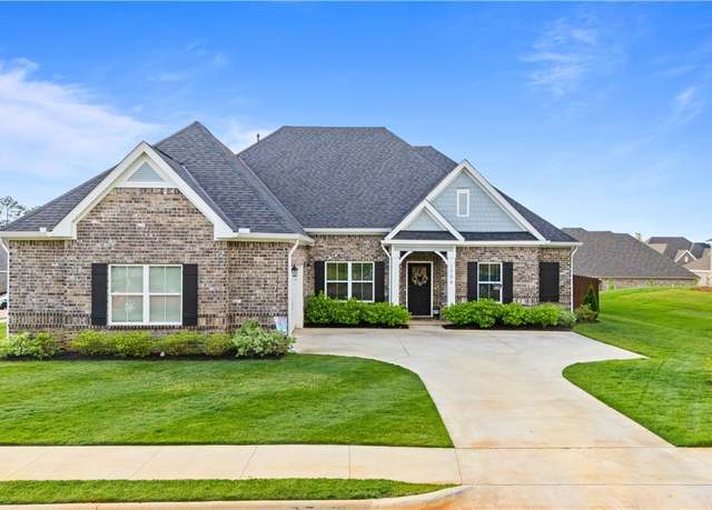 Property at 1706 Hidden Lakes Dr, Opelika, AL 36801, 4 beds, 3 baths
