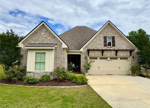 Property at 2457 Snowshill Ln, Auburn, AL 36832, 3 beds, 2 baths