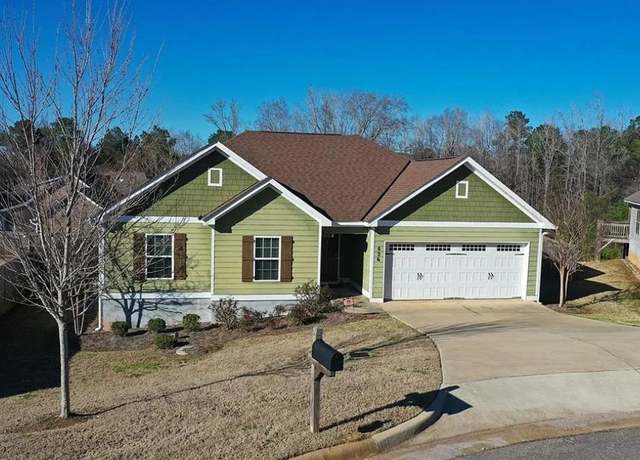 Property at 826 Winston Ct, Auburn, AL 36830, 3 beds, 2 baths
