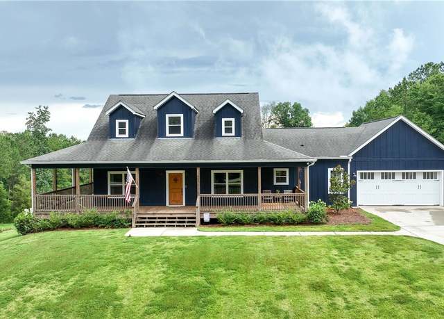 Property at 414 Lee Road 260, Opelika, AL 36804, 3 beds, 2.5 baths