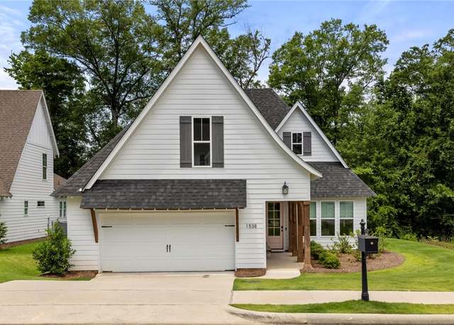 Property at 1538 Dartmouth Dr, Auburn, AL 36830, 3 beds, 2.5 baths