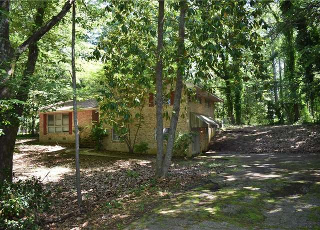 Property at 561 Forestdale Dr, Auburn, AL 36830, 4 beds, 2 baths