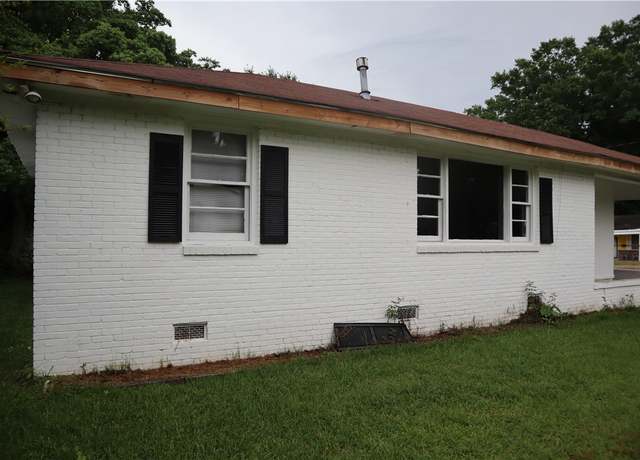 Property at 1525 Bryan St, Montgomery, AL 36106, 3 beds, 1 bath