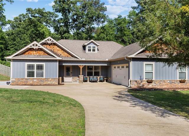 Property at 2107 Rockledge Cir, Opelika, AL 36801, 4 beds, 2 baths
