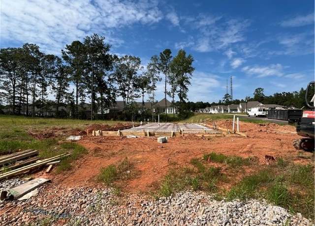 Property at 834 Hunters Way, Opelika, AL 36801, 5 beds, 3 baths