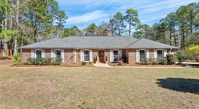 Photo of 2076 S Evergreen Dr, Auburn, AL 36830