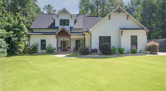 Photo of 671 Lee Road 326, Smiths Station, AL 36877