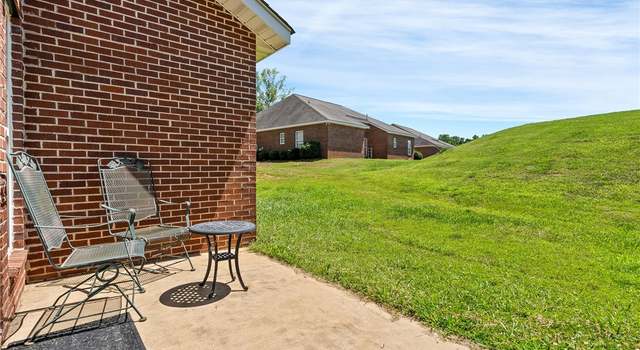 Photo of 802 W Longleaf Dr #71, Auburn, AL 36832