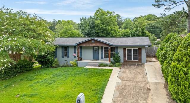 Photo of 608 Edgewood Dr, Auburn, AL 36830