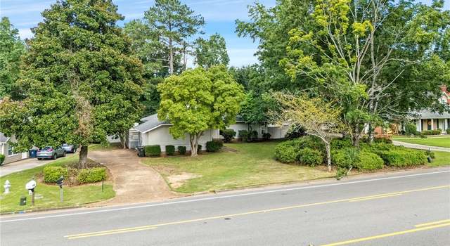 Photo of 1144 E University Dr, Auburn, AL 36830