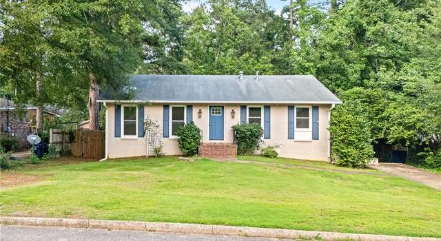 Photo of 886 Cherokee Rd, Auburn, AL 36830