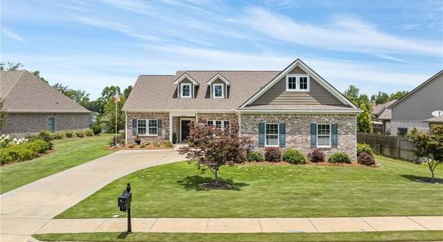 Photo of 453 Monticello Dr, Auburn, AL 36830