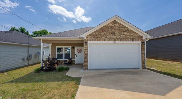 Photo of 1304 Ingersoll Dr, Phenix City, AL 36867