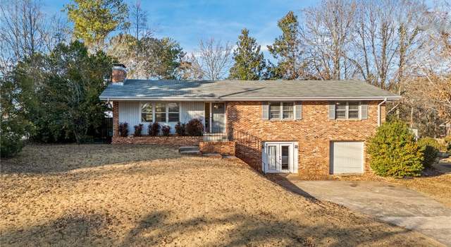 Photo of 702 Crossley Ave, Opelika, AL 36801