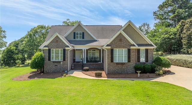 Photo of 3404 Hamilton Rd, Opelika, AL 36804