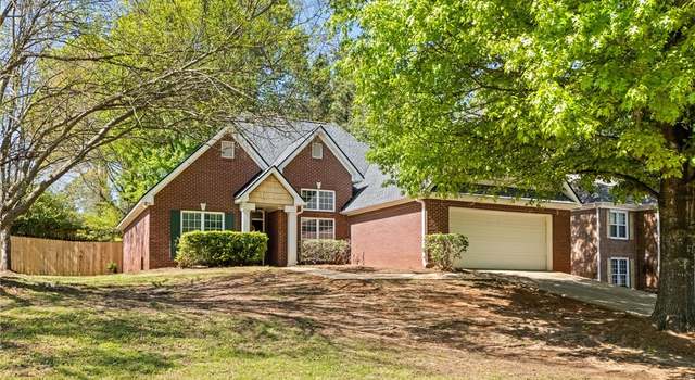 Photo of 1848 Shadow Bend Ln, Auburn, AL 36830