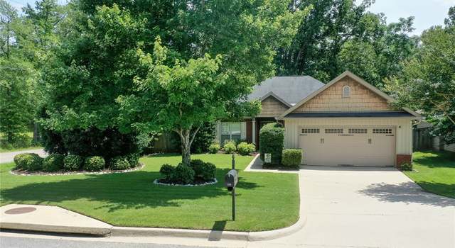 Photo of 204 Deerfield Dr, Auburn, AL 36832