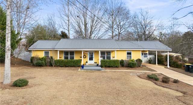 Photo of 2005 Glenwood Dr, Opelika, AL 36801