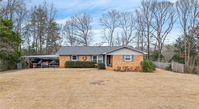 Photo of 408 Etowah Ave, Opelika, AL 36801