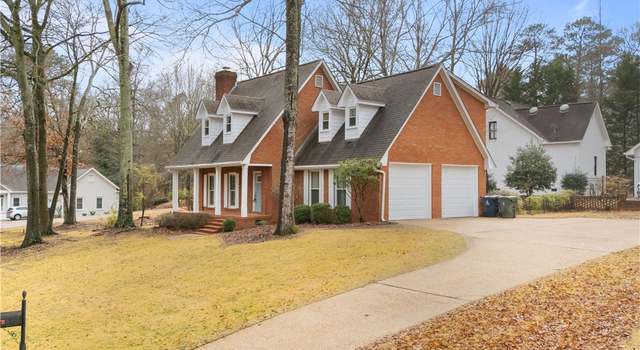 Photo of 611 Burke Pl, Auburn, AL 36830