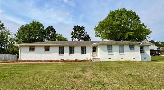 Photo of 1806 Oak Bowery Rd, Opelika, AL 36801