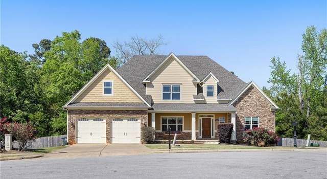 Photo of 346 Yukon Dr, Auburn, AL 36832
