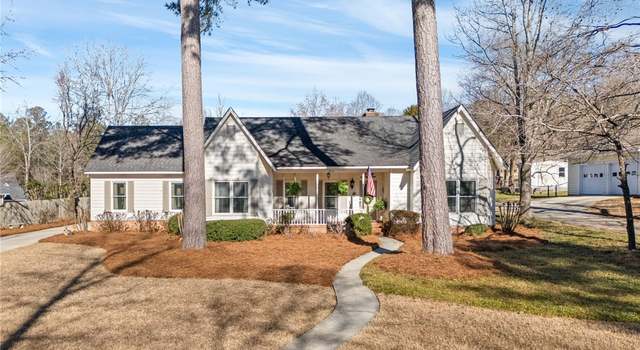 Photo of 1915 Northgate Dr, Opelika, AL 36801