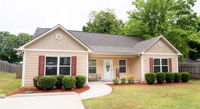 Photo of 1011 Staley Ave, Opelika, AL 36801