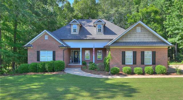 Photo of 321 Saint James Dr, Auburn, AL 36830