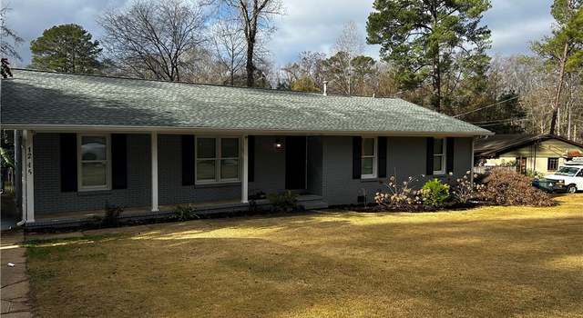 Photo of 1245 Juniper Dr, Auburn, AL 36830
