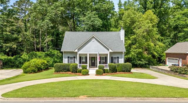 Photo of 1365 E University Dr, Auburn, AL 36830